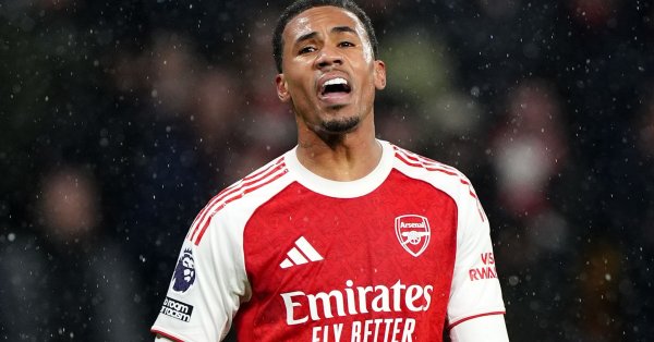 Невероятный! «Арсенал» разгромил последнего после преимущества 2:0.