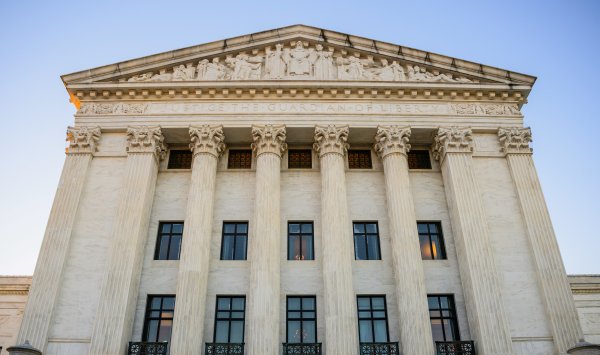 Верховный суд США отменил ответные пошлины Трампа