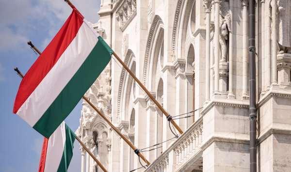 Торговля в Венгрии растет из-за вероятного поражения Орбана на выборах