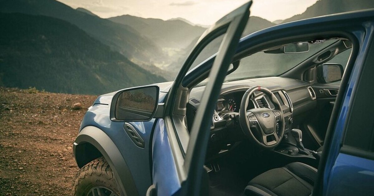 Новая технология Ford защищает двери