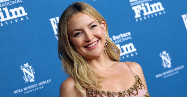 Семейная сказка — Кейт Хадсон гордится своим сыном и его академическими достижениями