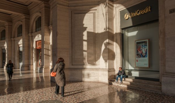 UniCredit вернет инвесторам 50 миллиардов евро через пять лет