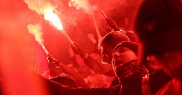 Будет ли сенсация во Франции? Лэнс – первый, а ПСЖ – второй.