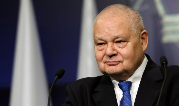 Польша заморозила дело против главы центрального банка из-за растущего долга