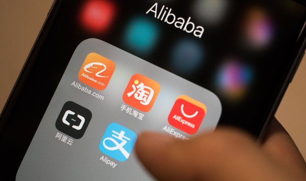 Знания, адаптация, логистика: какую выгоду бизнес может получить от электронных платформ?