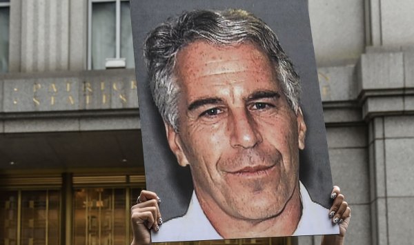 Элиты под давлением: новые разоблачения об Эпштейне подогревают скандал