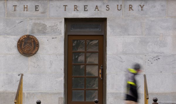 Китай попросил банки уменьшить воздействие на казначейские облигации США