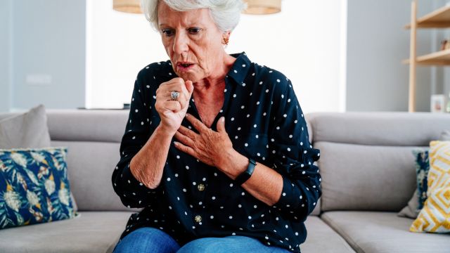 Хронический кашель в пожилом возрасте