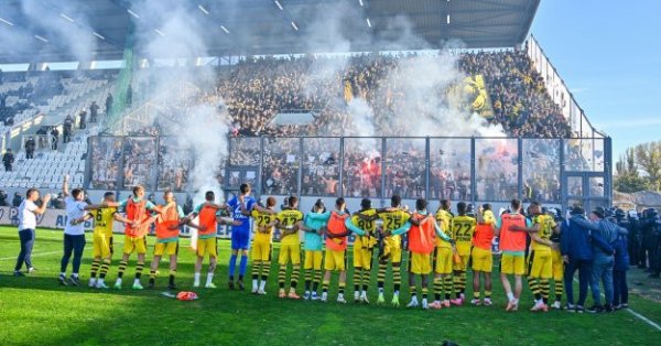 Матчи по ТВ сегодня, 12 февраля.