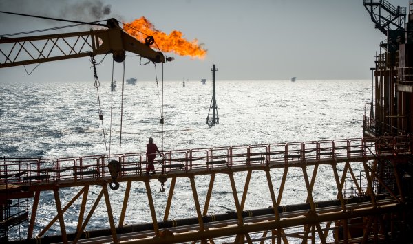 Как последнее решение ОПЕК повлияет на нефть в 2026 году