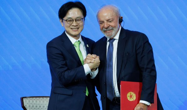 Южная Корея и Бразилия подписали исторические торговые соглашения