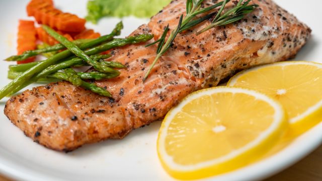 Лосось улучшает память и помогает наращивать мышцы