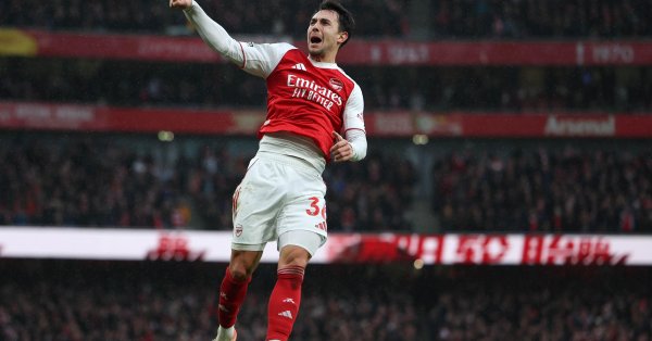 «Арсенал» продолжает путь к титулу