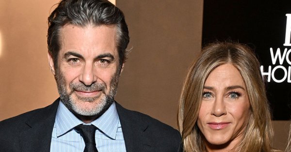 Джим Кертис рассказал, как он и Дженнифер Энистон справляются со всеми проблемами в своих отношениях