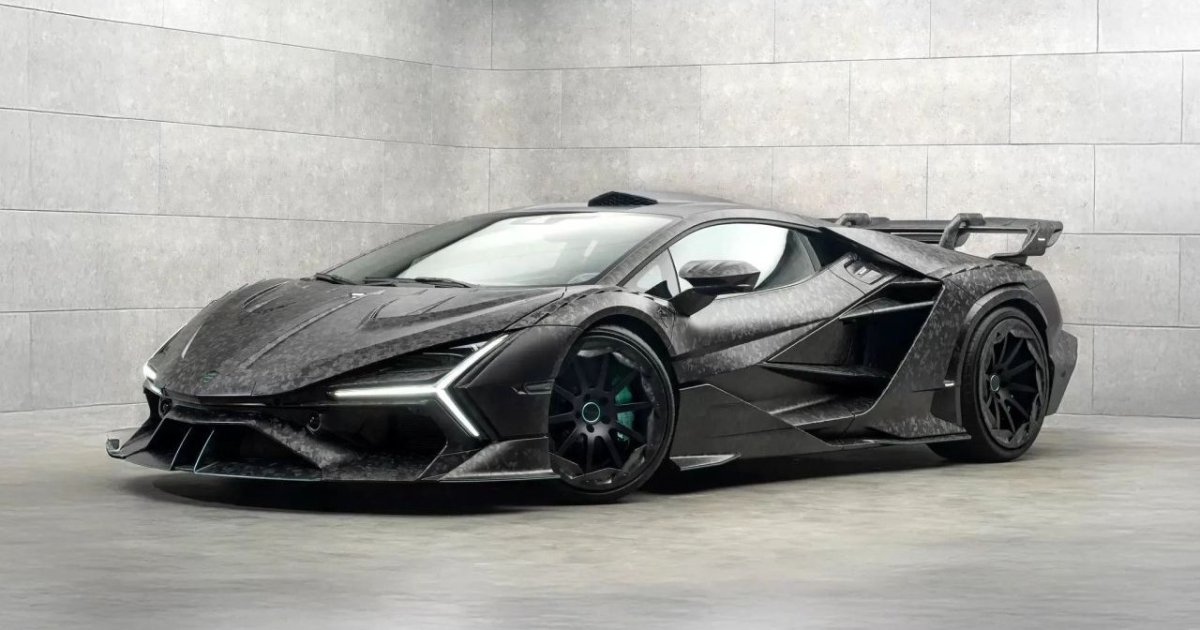 Mansory полностью преобразил Lamborghini Revuelto