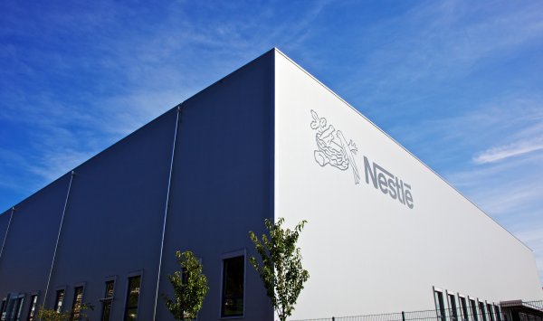 «Нестле» работает круглосуточно, чтобы предотвратить дефицит детского питания