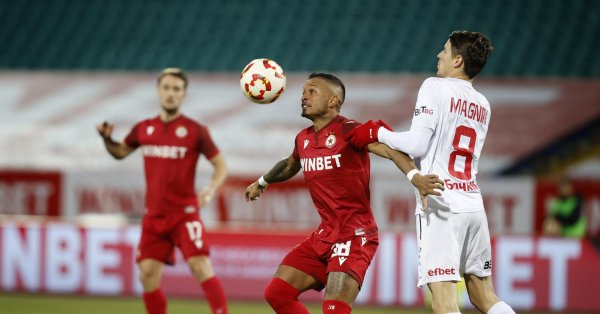 Матчи по ТВ сегодня, 21 февраля.