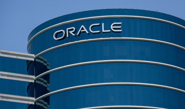 Oracle привлекает до $50 млрд на расширение своей облачной инфраструктуры