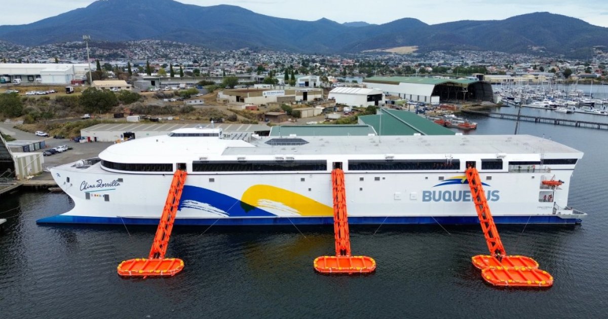 Аккумуляторы на 500 электромобилей питают самый большой в мире электрокорабль