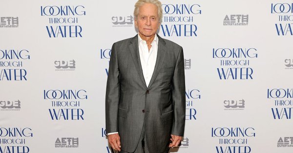 Майкл Дуглас пишет книгу о своей невероятной жизни и карьере