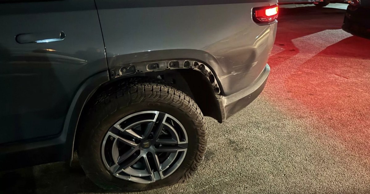 Замена крыла за 54 000 долларов? Это случается, если вы водите новенький электромобиль