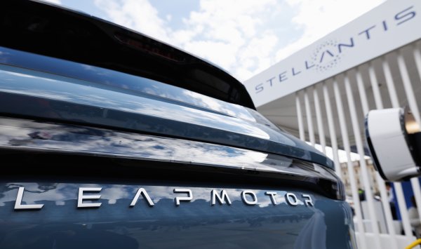 Stellantis рассматривает китайскую технологию электромобилей для более дешевых автомобилей в Европе
