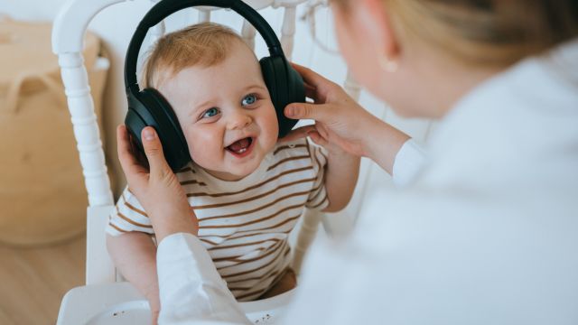 Младенцы с рождения различают ритм в музыке
