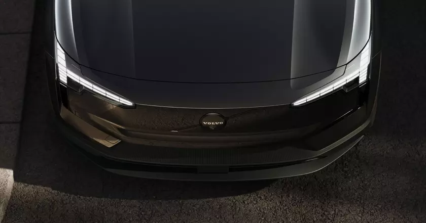 Volvo EX30 получил версию Black Edition