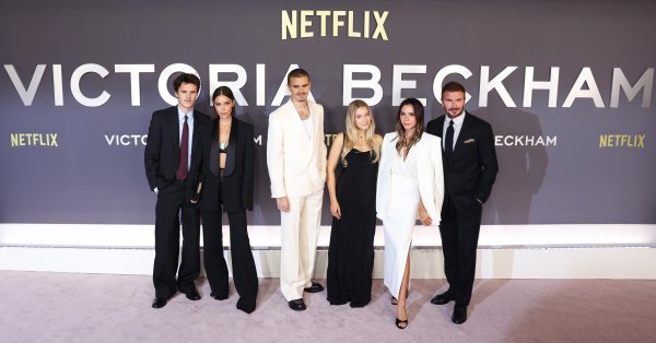 Бруклин Бекхэм и Никола Пельц планируют усыновить ребенка