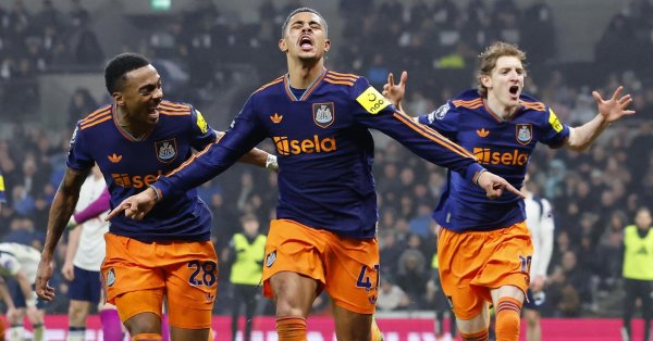 «Ньюкасл» обыграл «Тоттенхэм», новый герой