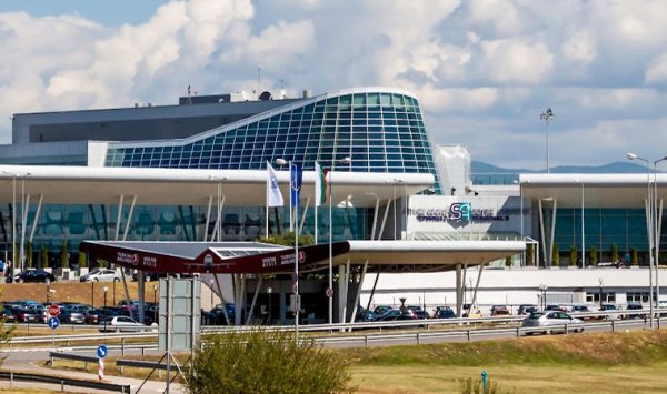 Аэропорт Софии завершил реконструкцию парковки за €16,6 млн, на очереди строительство Т3