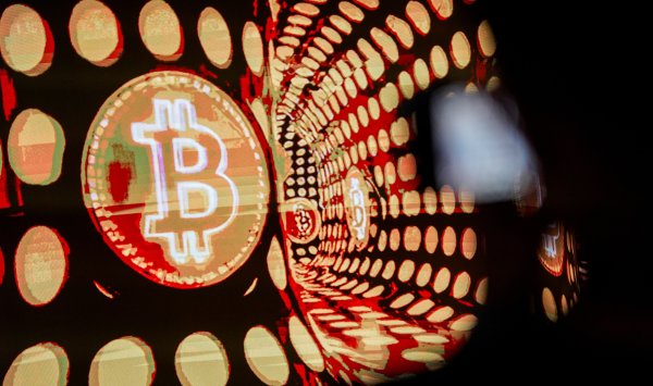 Р. Тотев: Криптовалюта — это барометр, который говорит: рынок сейчас наказывает за риск