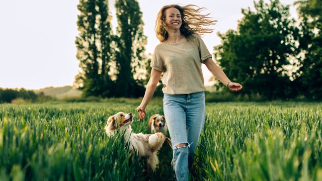 Люди, которые регулярно передвигаются, легче справляются со стрессом и негативными эмоциями.
