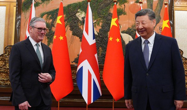 Британия становится ближе к Китаю – и это послание Америке