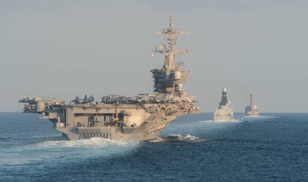 США продолжают диалог с Ираном, несмотря на инцидент с дроном