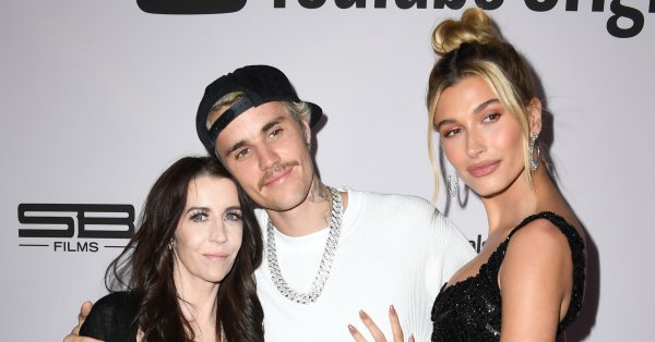 Семейная сказка - Джастин Бибер с трогательным посланием от матери в свой день рождения