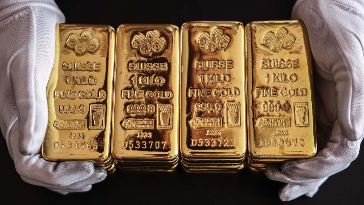 Золото продолжило двухдневный рост