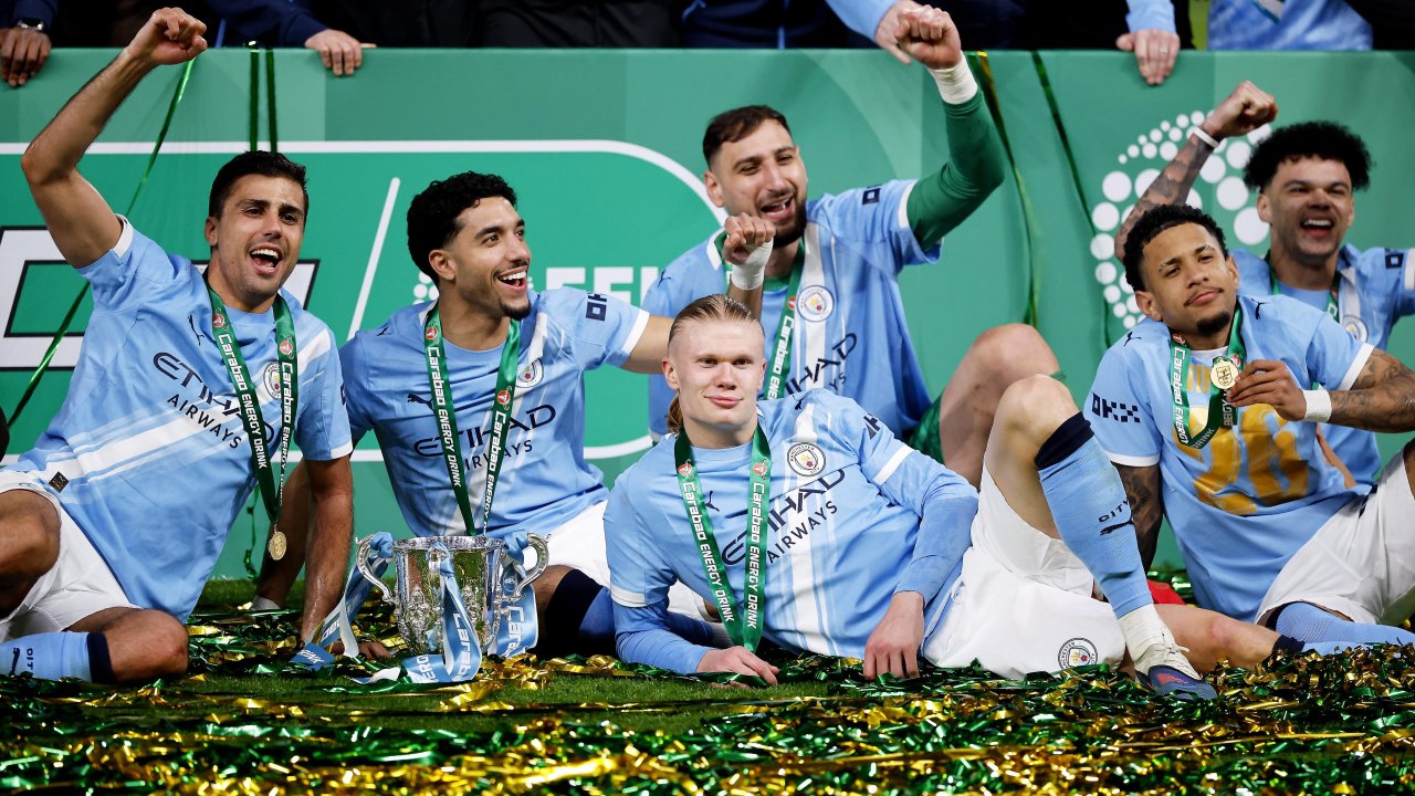 Хааланд не любит читать, но он подарил книгу за... 135 000 долларов.