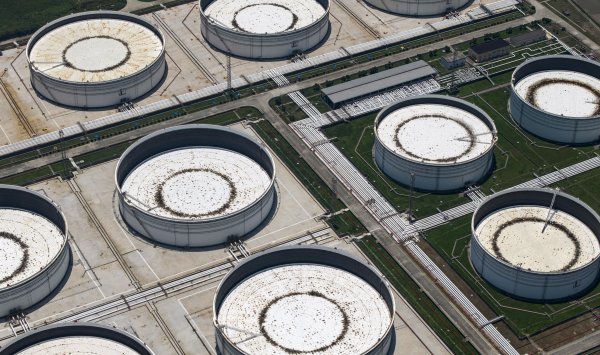 Китай прекращает экспорт дизельного топлива и бензина, Россия рассматривает возможность вывода газа из ЕС