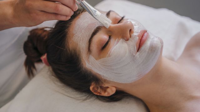 Виды глиняных масок и их польза для кожи