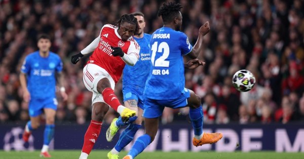 Два великолепных гола «Арсенал» разгромил «Байер» из Леверкузена.