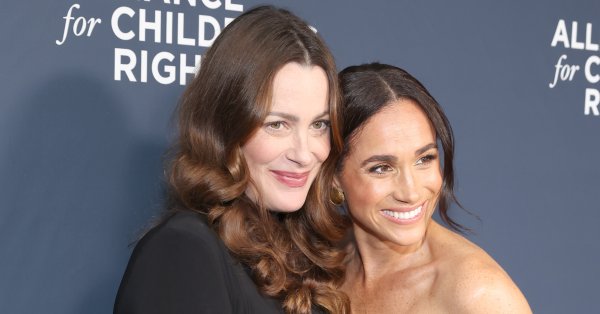 Меган Маркл с уникальным взглядом на мероприятие вместе со своей лучшей подругой