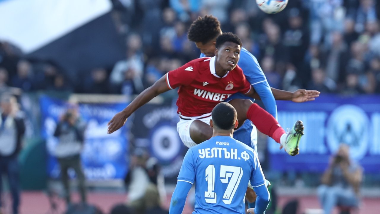 Забив 10 голов за ЦСКА, он ушел из футбола в 26 лет.