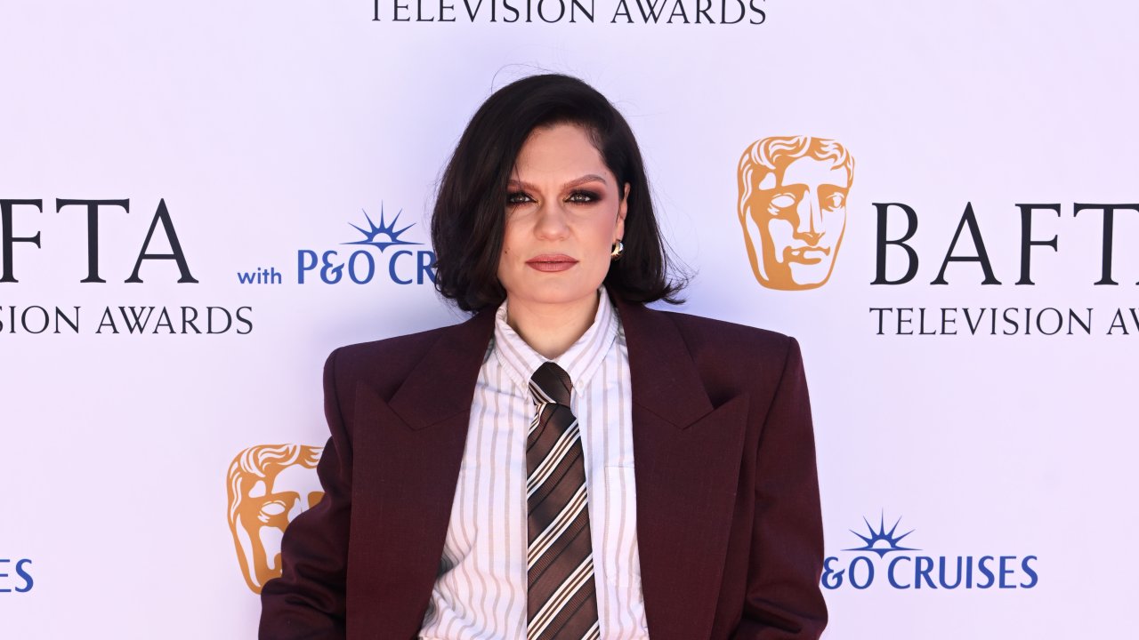 Джесси Джей попала в аварию – весьма вероятно, что у певицы сломана шея