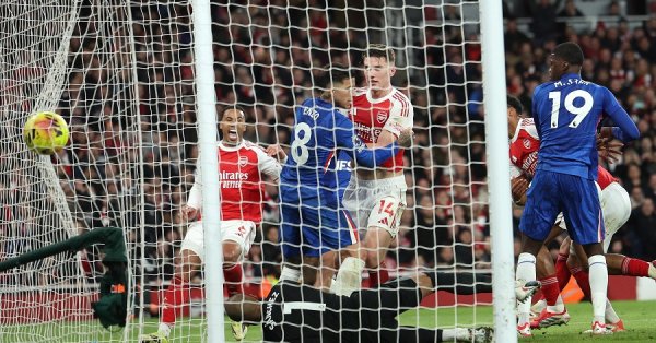 «Арсенал» рвётся к титулу! «Канониры» разгромили «Челси» в сумасшедшем бою