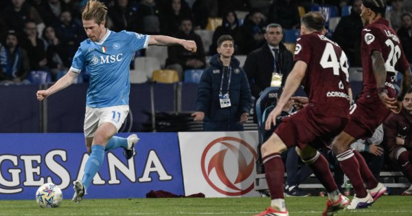 Де Брюйне вернулся, Наполи обыграл Торино 2:1