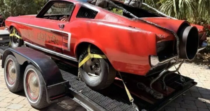 Продается Форд с реактивным двигателем.