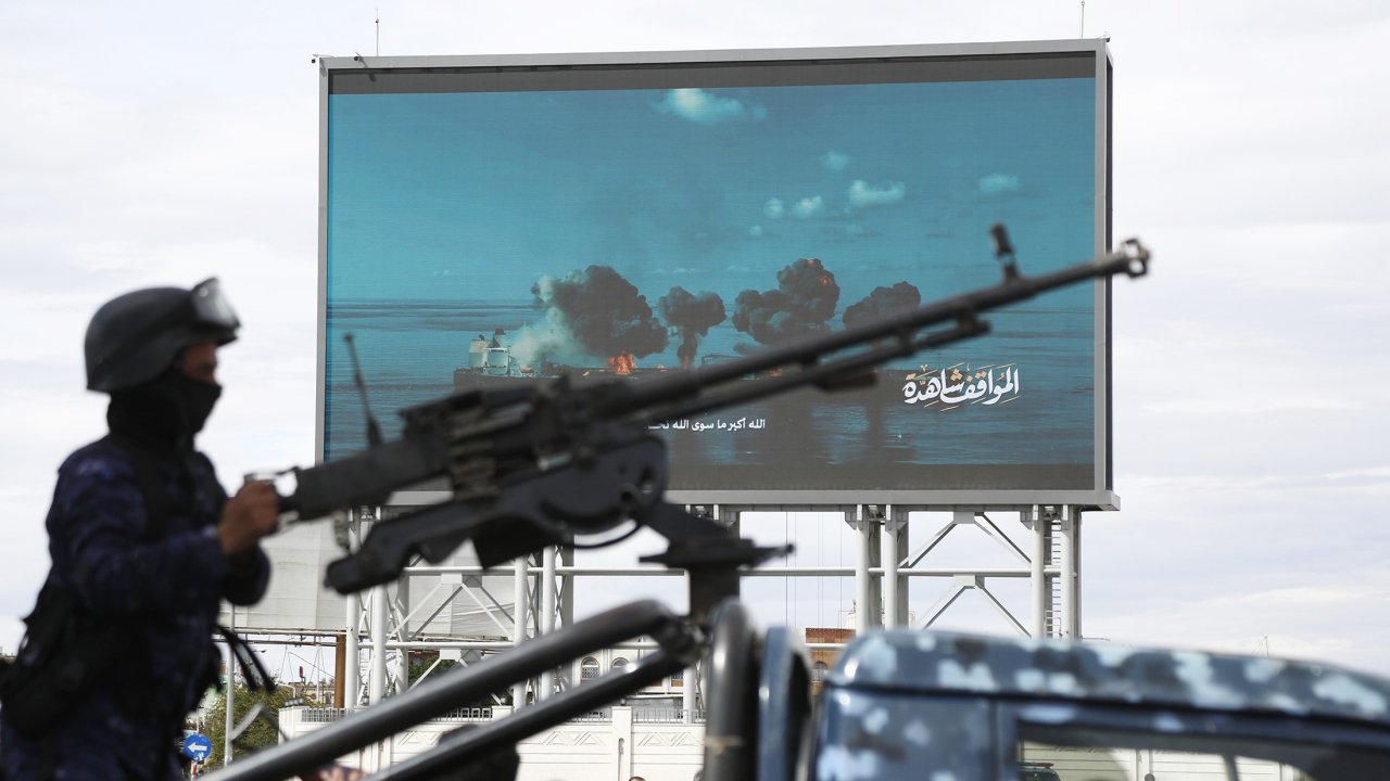 Нефть дорожает, хуситы вступили в войну с атаками на Израиль