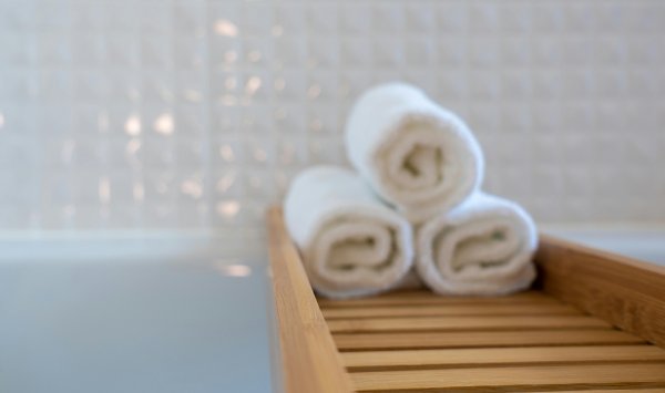 Медицинская страховка должна предусматривать возможность бальнеотерапии.