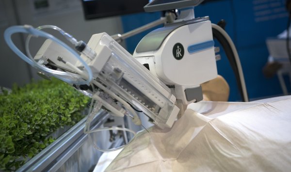 Роботы будут рядом с пациентом, но не будут в центре медицины